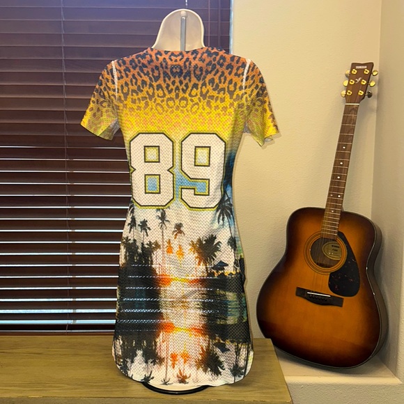 California Print Hallowed Jersey T Shirt - Picture 2 of 3